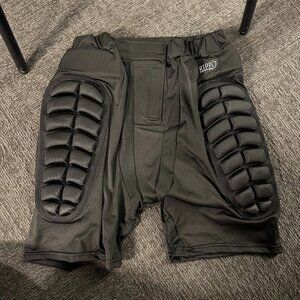 Rippl Impact Gear Snowboard Ski Impact Shorts Mens Black Padded - Size Small